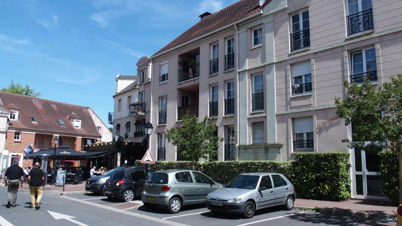 Studio Port Cergy Exterior photo